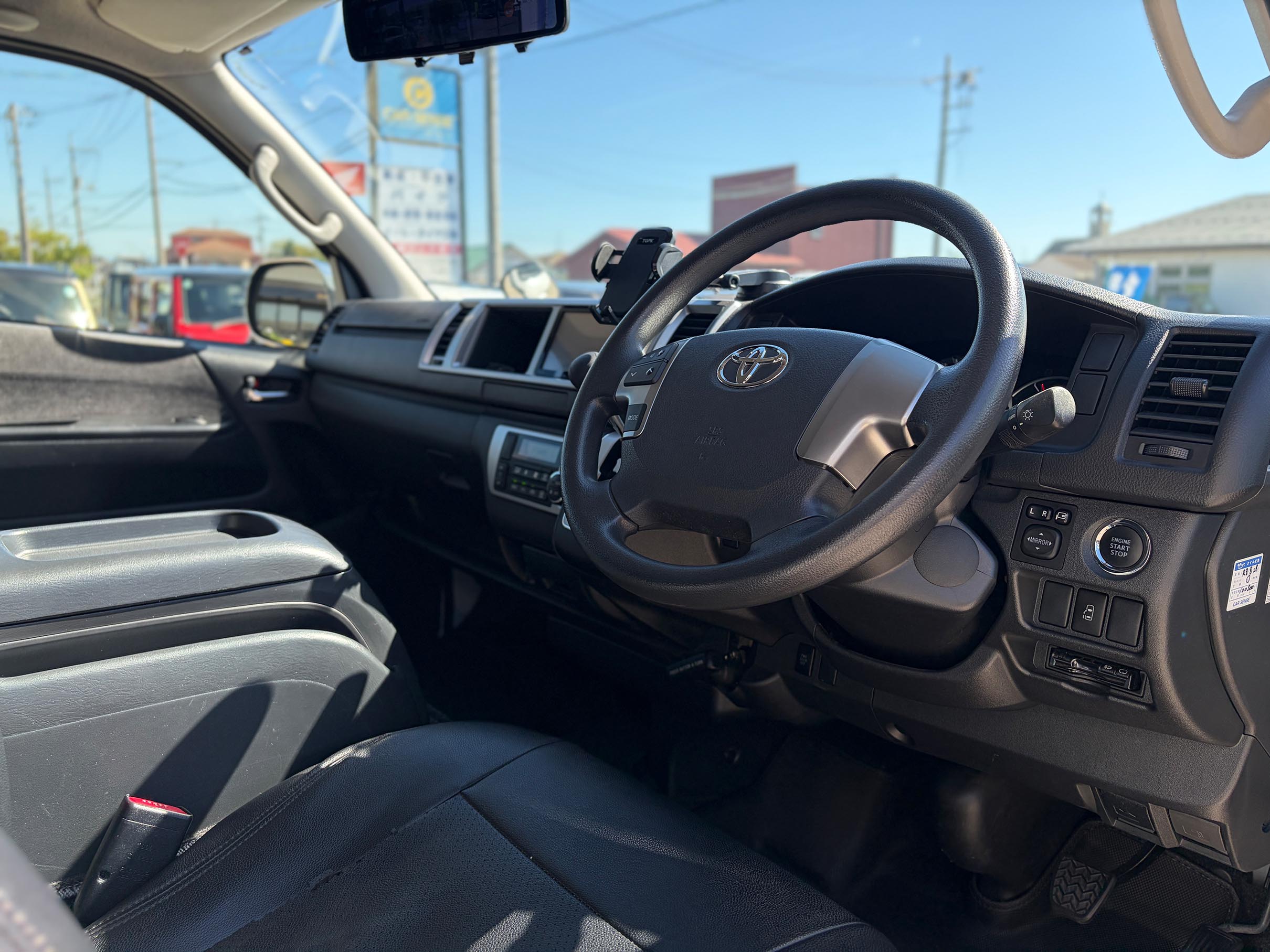CSR-035 ハイエースワゴン - レンタル価格【米子のレンタカーなら！】カーセンスレンタカー｜格安・最短半日〜マンスリー＆長期レンタル｜米子市・境港市