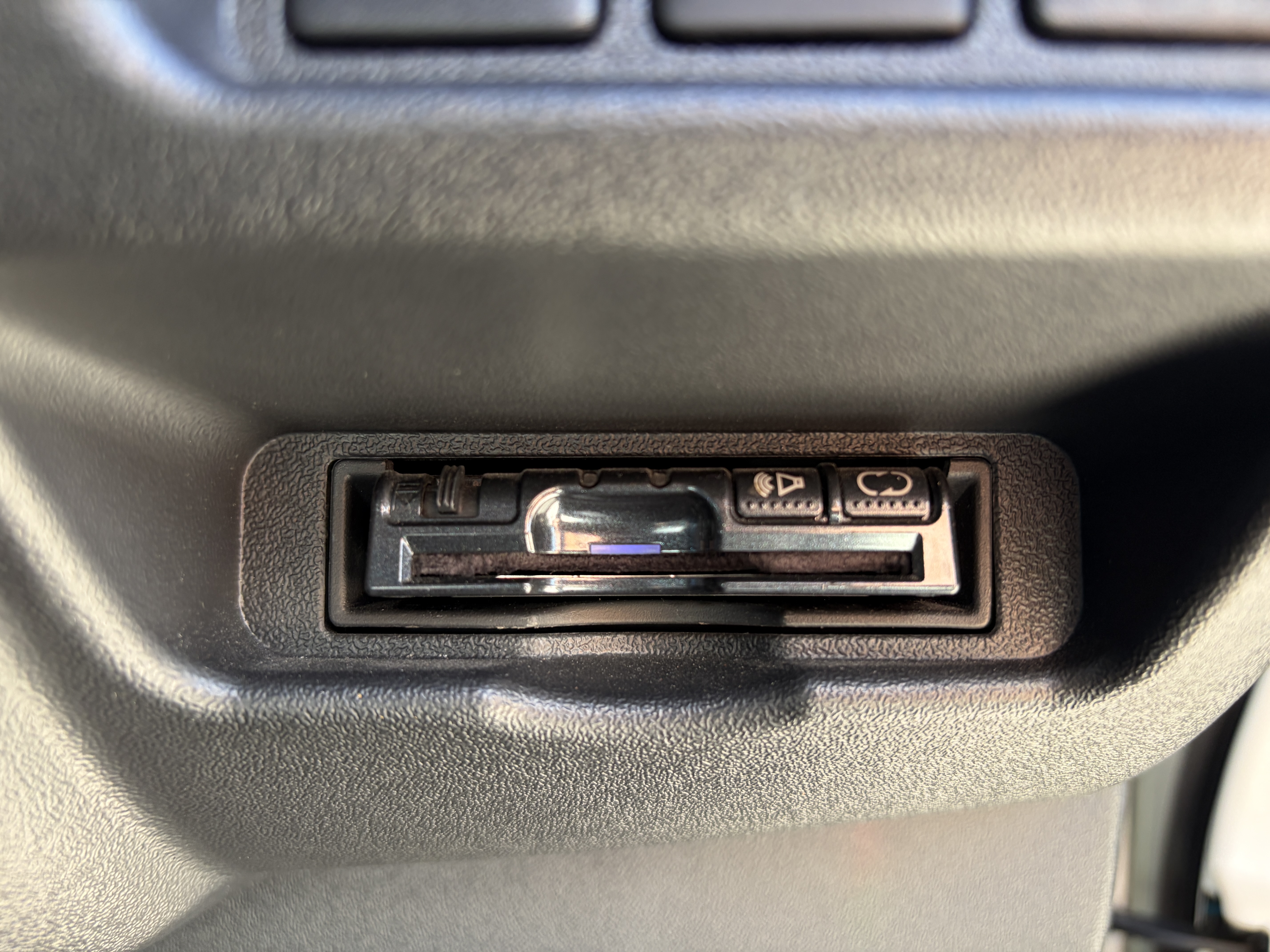 CSR-035 ハイエースワゴン - レンタル価格【米子のレンタカーなら！】カーセンスレンタカー｜格安・最短半日〜マンスリー＆長期レンタル｜米子市・境港市