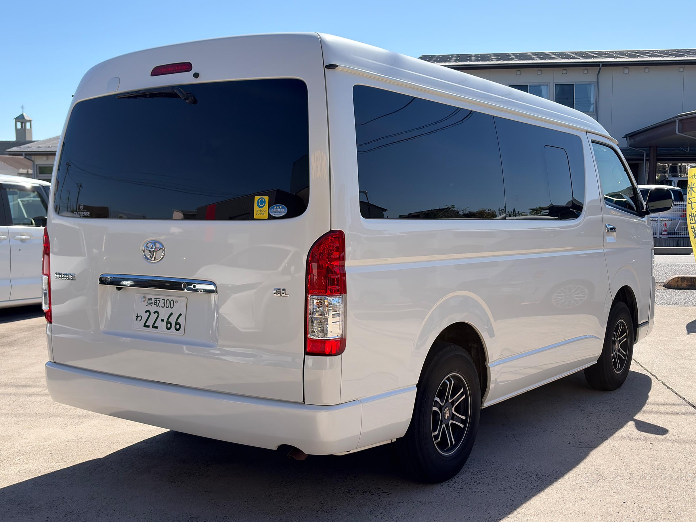 CSR-035 ハイエースワゴン - レンタル価格【米子のレンタカーなら！】カーセンスレンタカー｜格安・最短半日〜マンスリー＆長期レンタル｜米子市・境港市