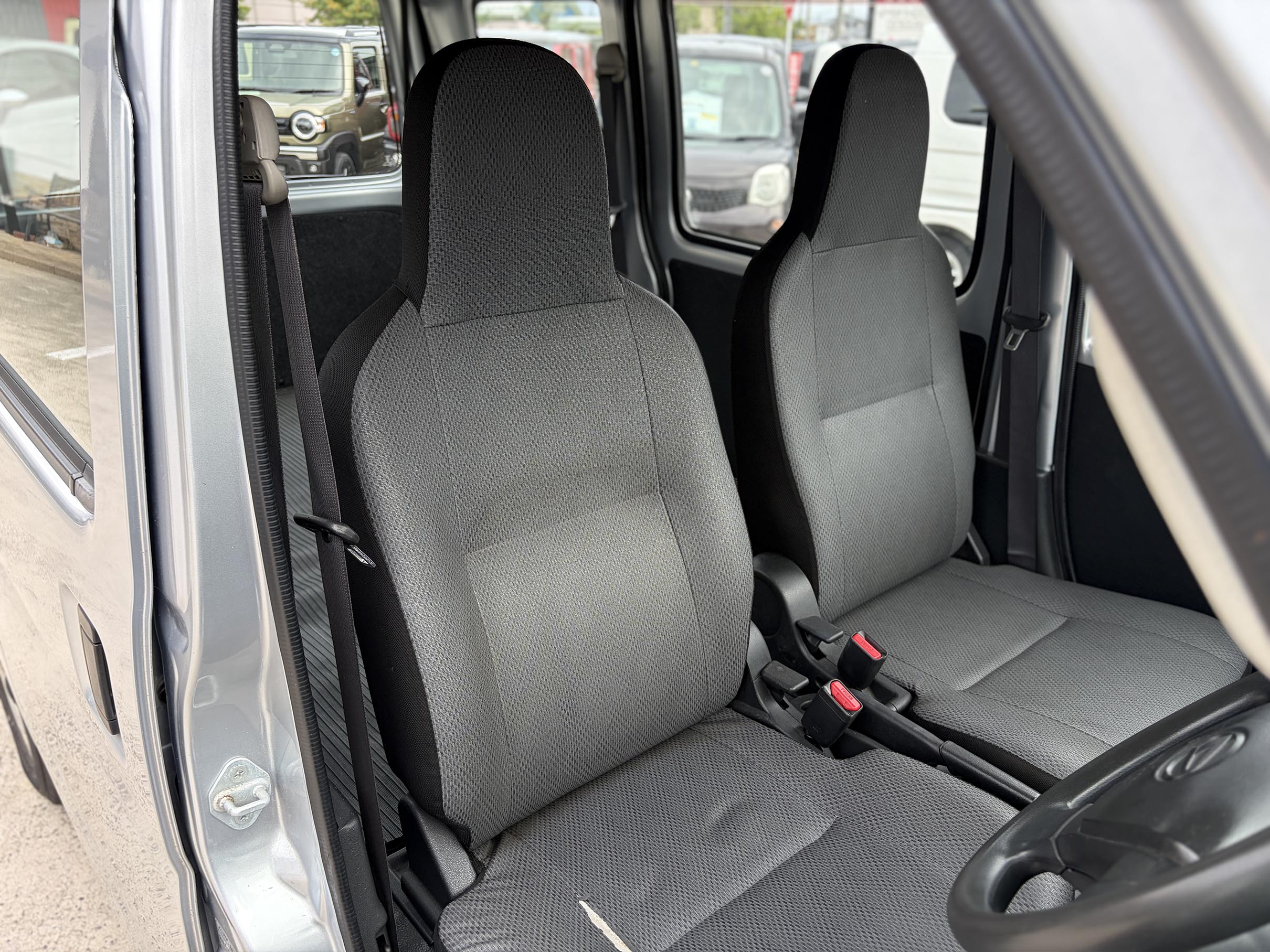 CSR-024 ハイゼットカーゴ 軽バン - レンタル価格【米子のレンタカーなら！】カーセンスレンタカー｜格安・最短半日〜マンスリー＆長期レンタル｜米子市・境港市
